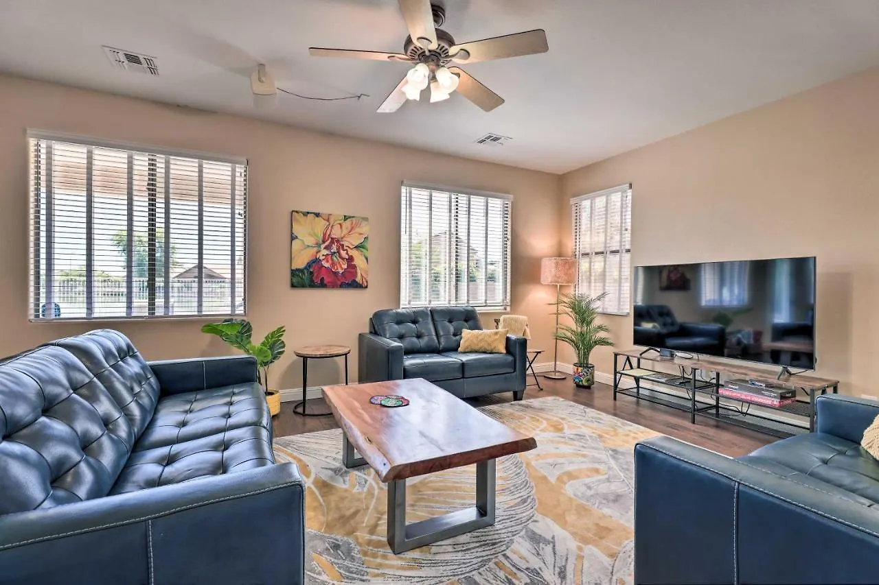Avondale Abode Pool, Lake Views And On-Site Fishing