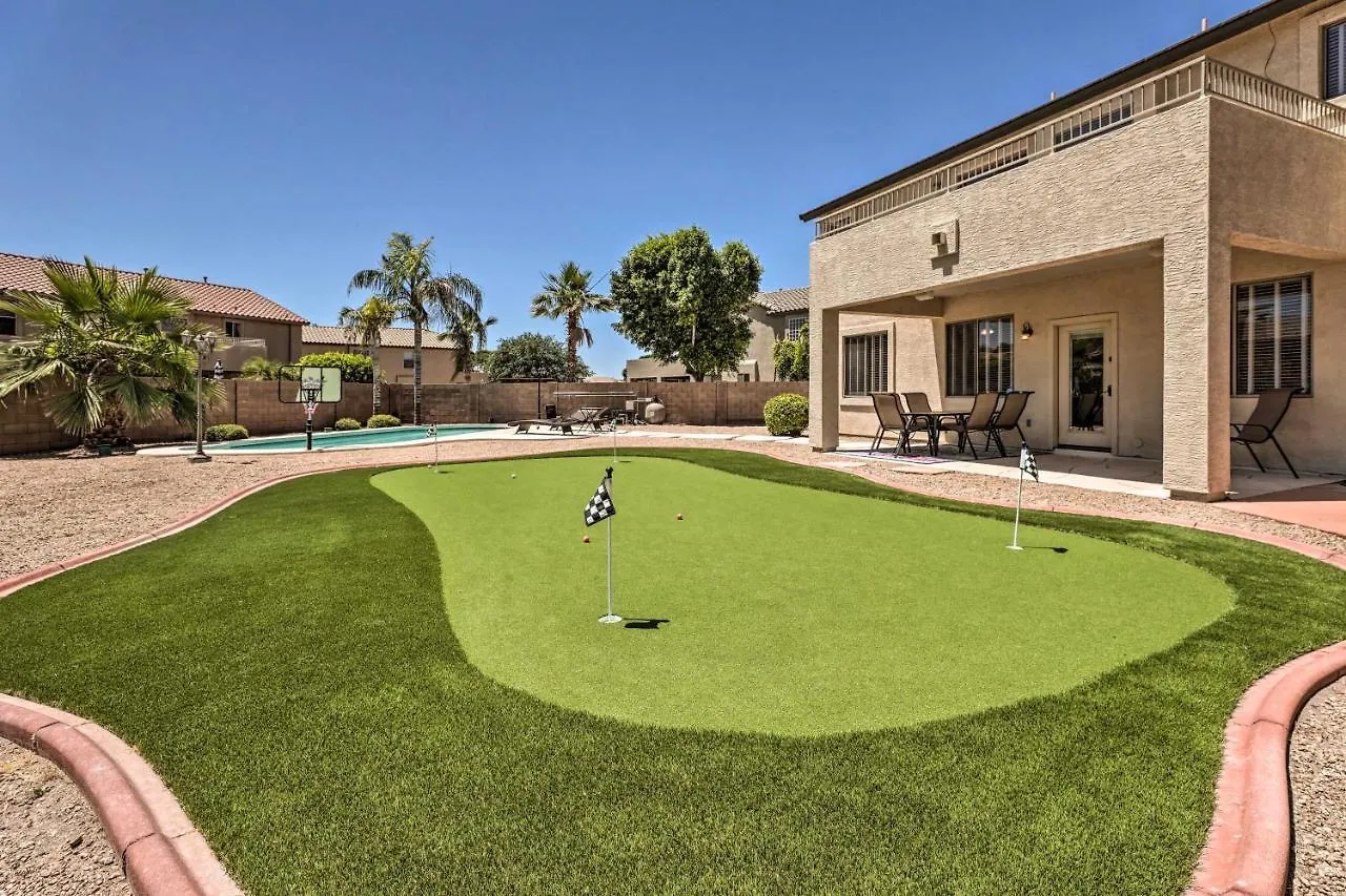 Holiday home Avondale Abode Pool, Lake Views And On-Site Fishing